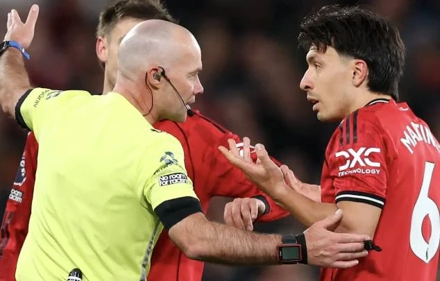 U17 Việt Nam thống trị Đông Nam Á với kỷ lục 4 lần vô địch; Bayern treo thưởng cho chức vô địch Champions League