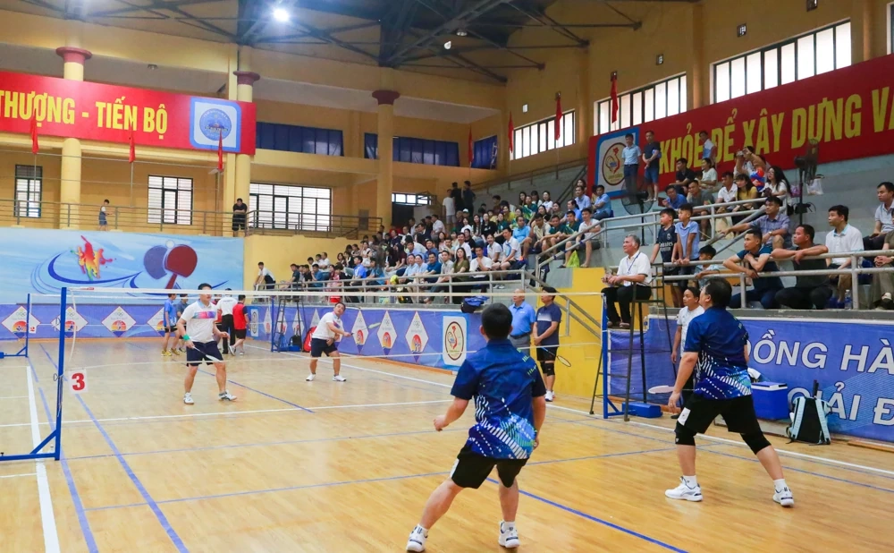 Giải bóng bàn, cầu lông, pickleball hè Sầm Sơn diễn ra sôi nổi, hấp dẫn