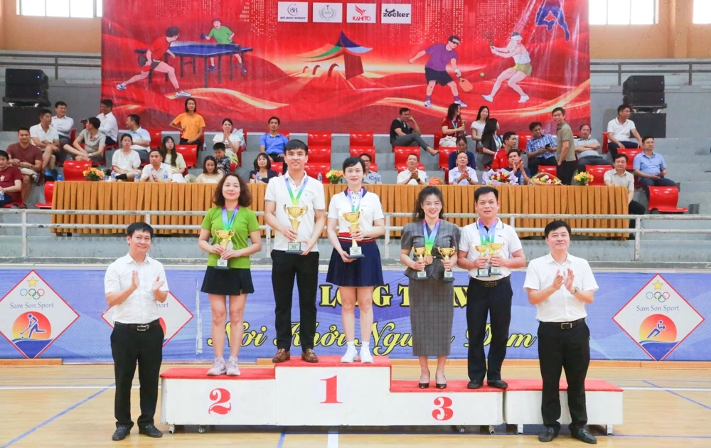 Giải bóng bàn, cầu lông, pickleball hè Sầm Sơn diễn ra sôi nổi, hấp dẫn