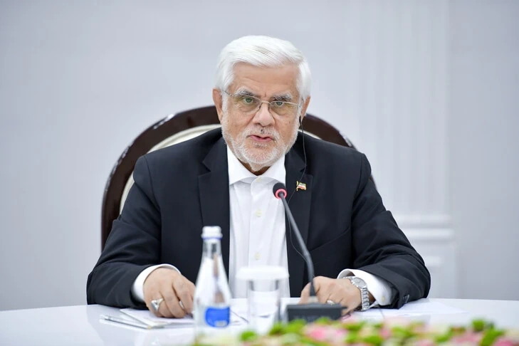 Mỹ bắt giữ tàu chở hàng Iran, Tehran tuyên bố trả đũa