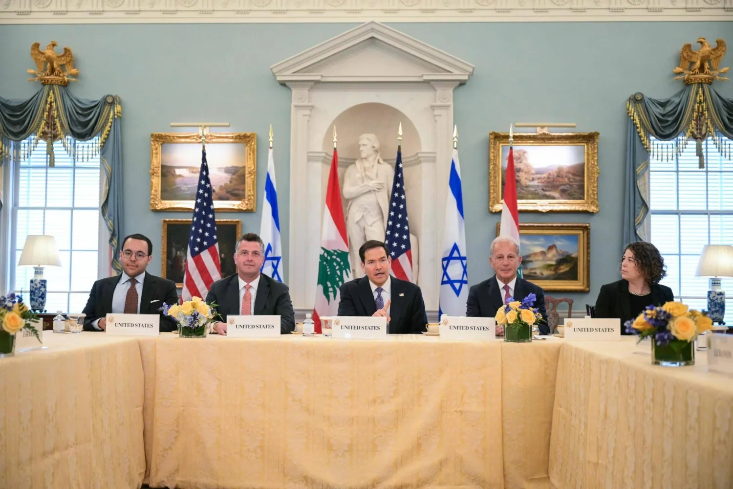 Hezbollah tấn công Israel, căng thẳng leo thang bất chấp lệnh ngừng bắn