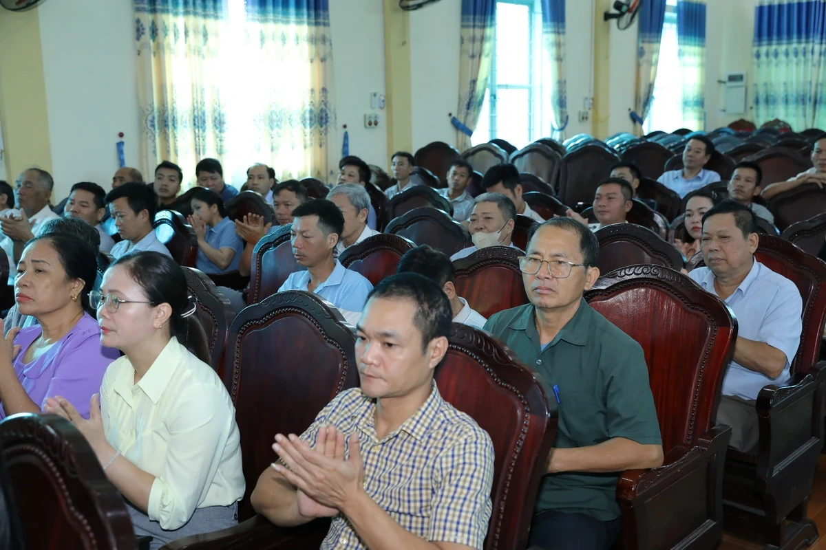 Bí thư Tỉnh ủy, Trưởng Đoàn ĐBQH tỉnh Lê Đức Thái tiếp xúc cử tri xã Biện Thượng: Cam kết luôn gần dân, sát dân, lắng nghe nguyện vọng của cử tri