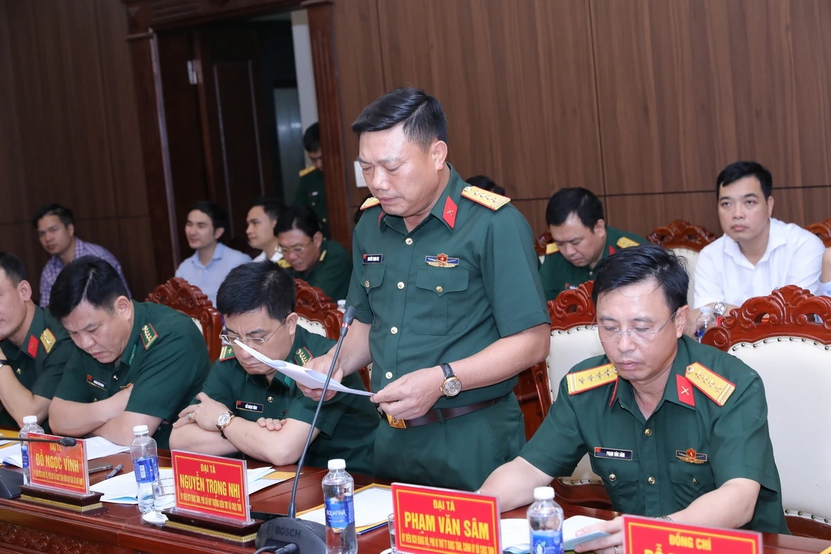 Hội nghị bàn giao chức vụ Chỉ huy trưởng Bộ Chỉ huy Quân sự tỉnh