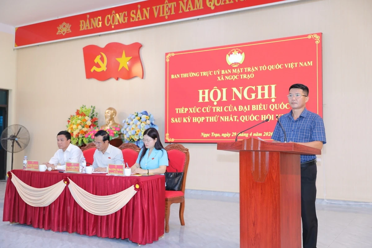 Bí thư Tỉnh ủy, Trưởng Đoàn ĐBQH tỉnh Lê Đức Thái tiếp xúc cử tri xã Ngọc Trạo: Chuyển mạnh từ tư duy thụ hưởng sang chủ động kiến tạo phát triển