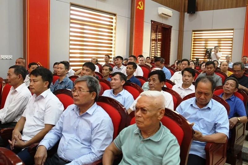 Đại biểu Quốc hội tiếp xúc cử tri phường Quang Trung sau kỳ họp thứ nhất, Quốc hội khóa XVI