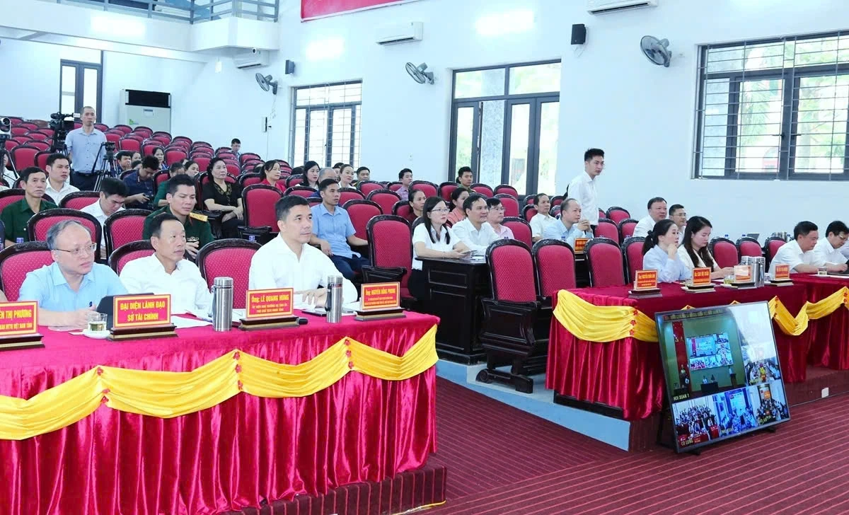 Phó Chủ tịch Quốc hội Nguyễn Doãn Anh tiếp xúc cử tri 44 xã trên địa bàn tỉnh Thanh Hóa