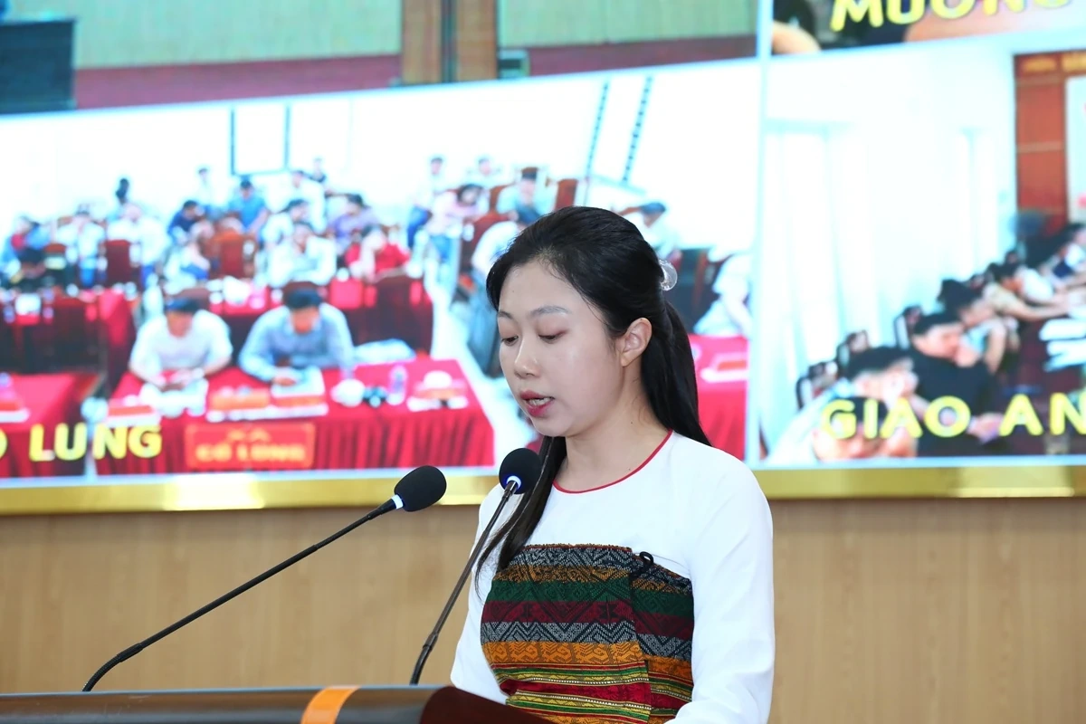 Phó Chủ tịch Quốc hội Nguyễn Doãn Anh tiếp xúc cử tri 44 xã trên địa bàn tỉnh Thanh Hóa