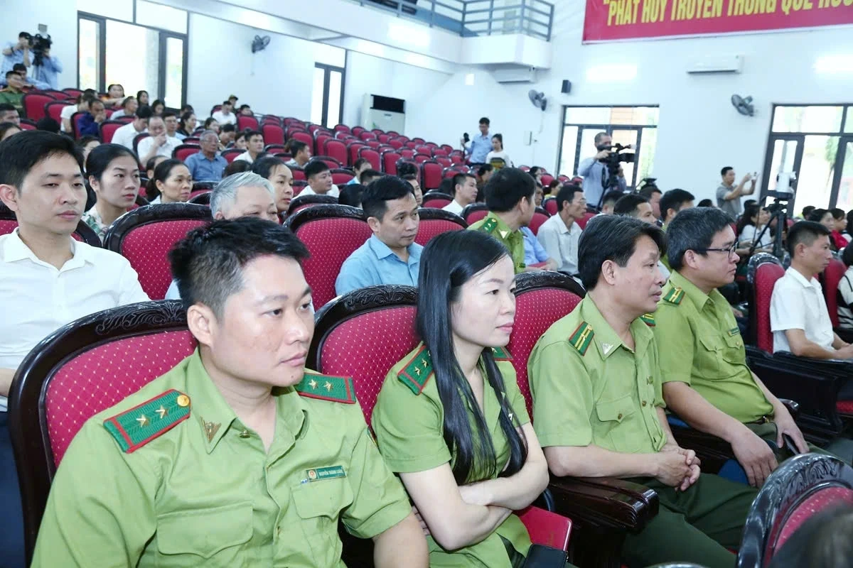 Phó Chủ tịch Quốc hội Nguyễn Doãn Anh tiếp xúc cử tri 44 xã trên địa bàn tỉnh Thanh Hóa