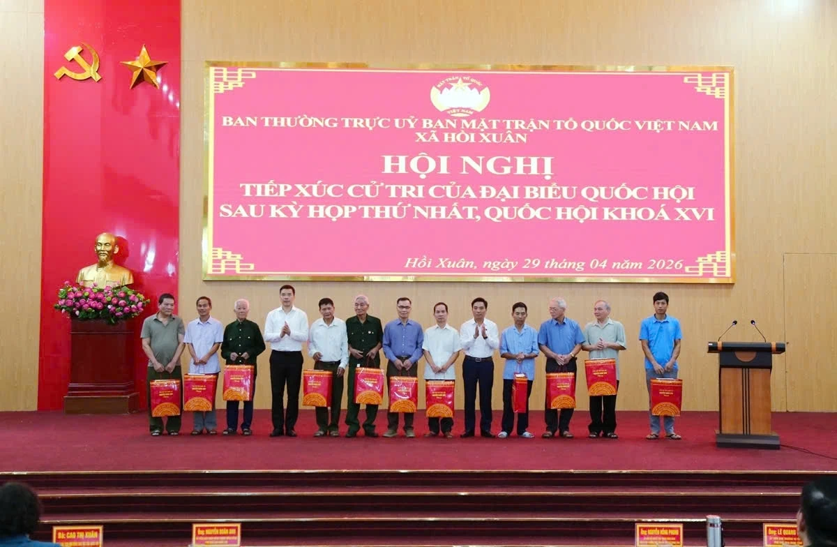 Phó Chủ tịch Quốc hội Nguyễn Doãn Anh tiếp xúc cử tri 44 xã trên địa bàn tỉnh Thanh Hóa