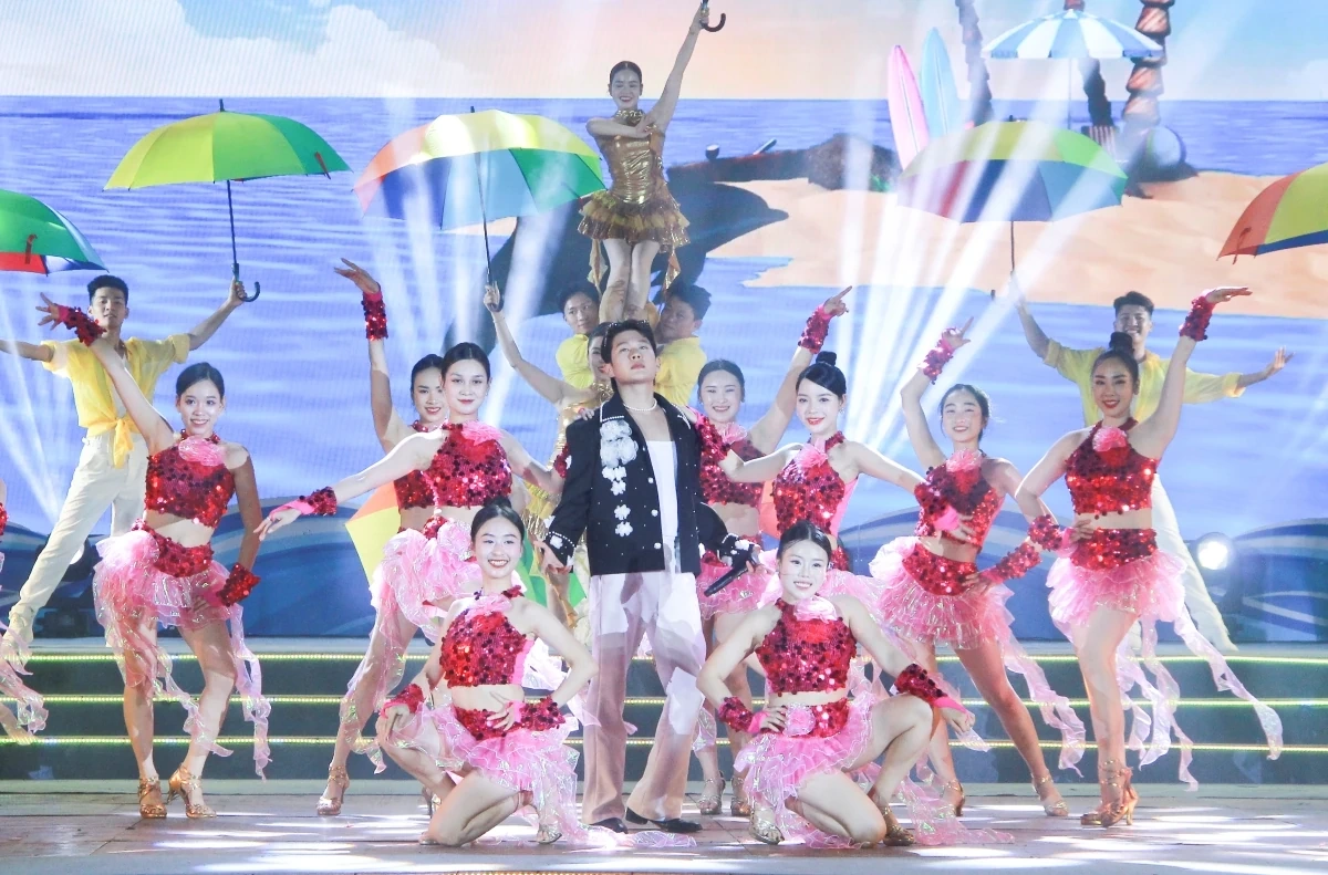 Khai mạc Lễ hội du lịch biển Hải Tiến năm 2026: “Khát vọng vươn xa”