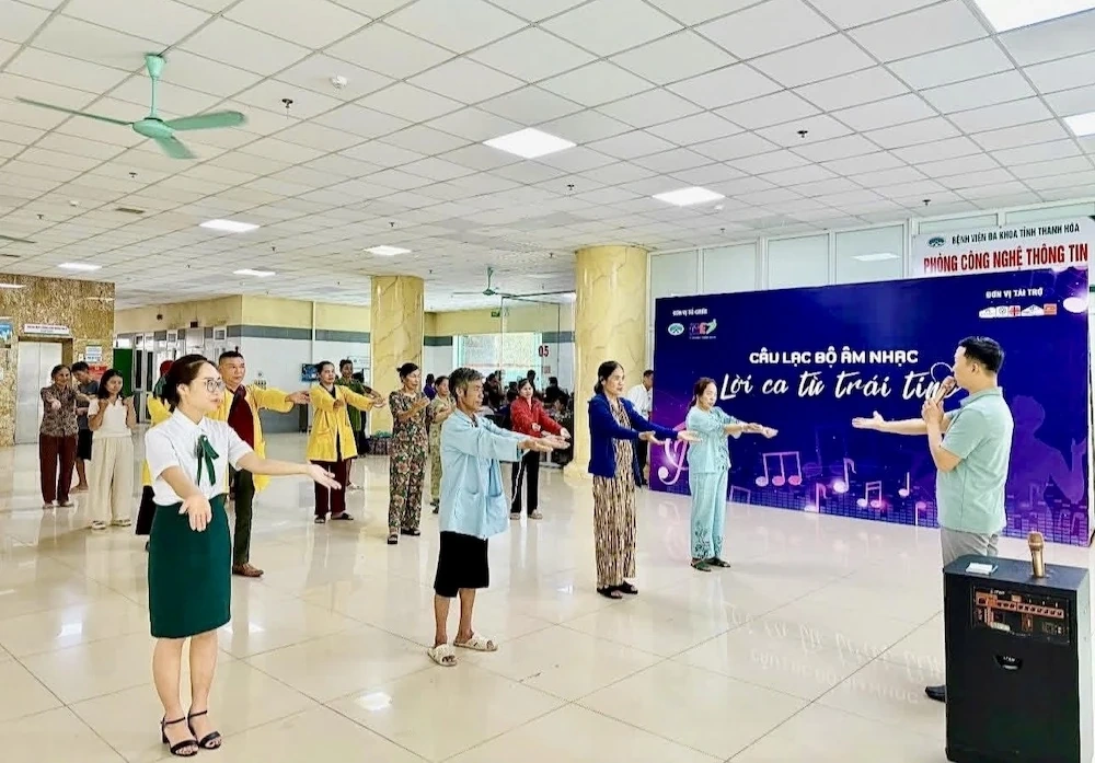 Lan tỏa yêu thương đến người bệnh trong kỳ nghỉ lễ