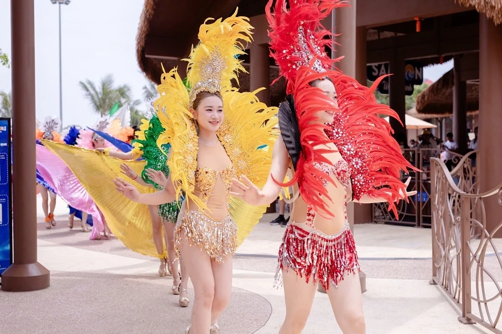 Sun World Sam Son bùng nổ với lễ hội Tropical Carnival dịp nghỉ lễ 30/4 – 1/5