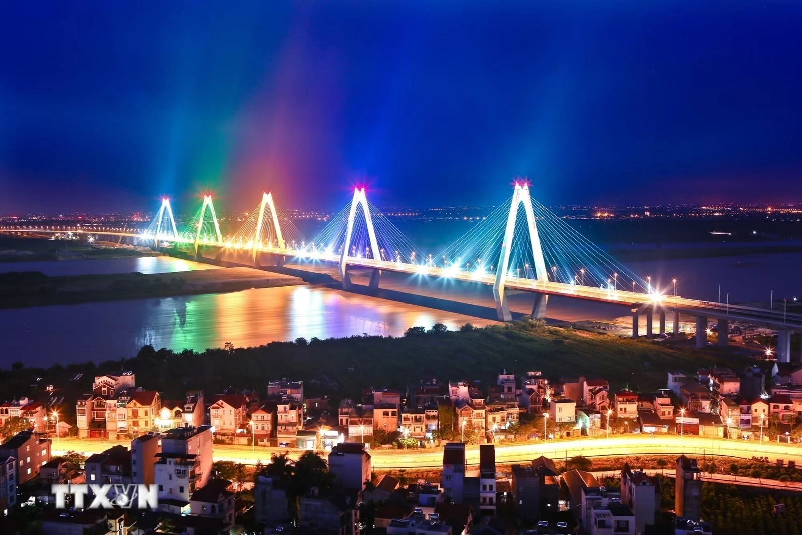 51 năm thống nhất đất nước: 51 năm kiến tạo tầm vóc Việt Nam