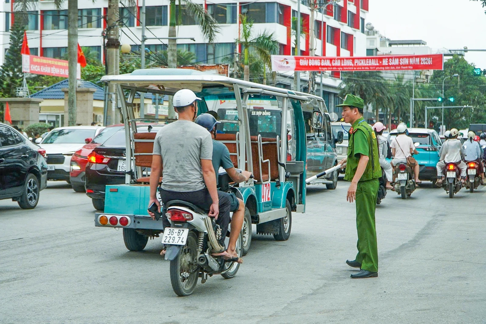 Biển Sầm Sơn, Hải Tiến “bùng nổ” du khách dịp lễ 30/4 - 1/5