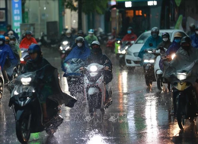 Chủ động ứng phó không khí lạnh, dông lốc dịp nghỉ lễ 30/4 - 1/5