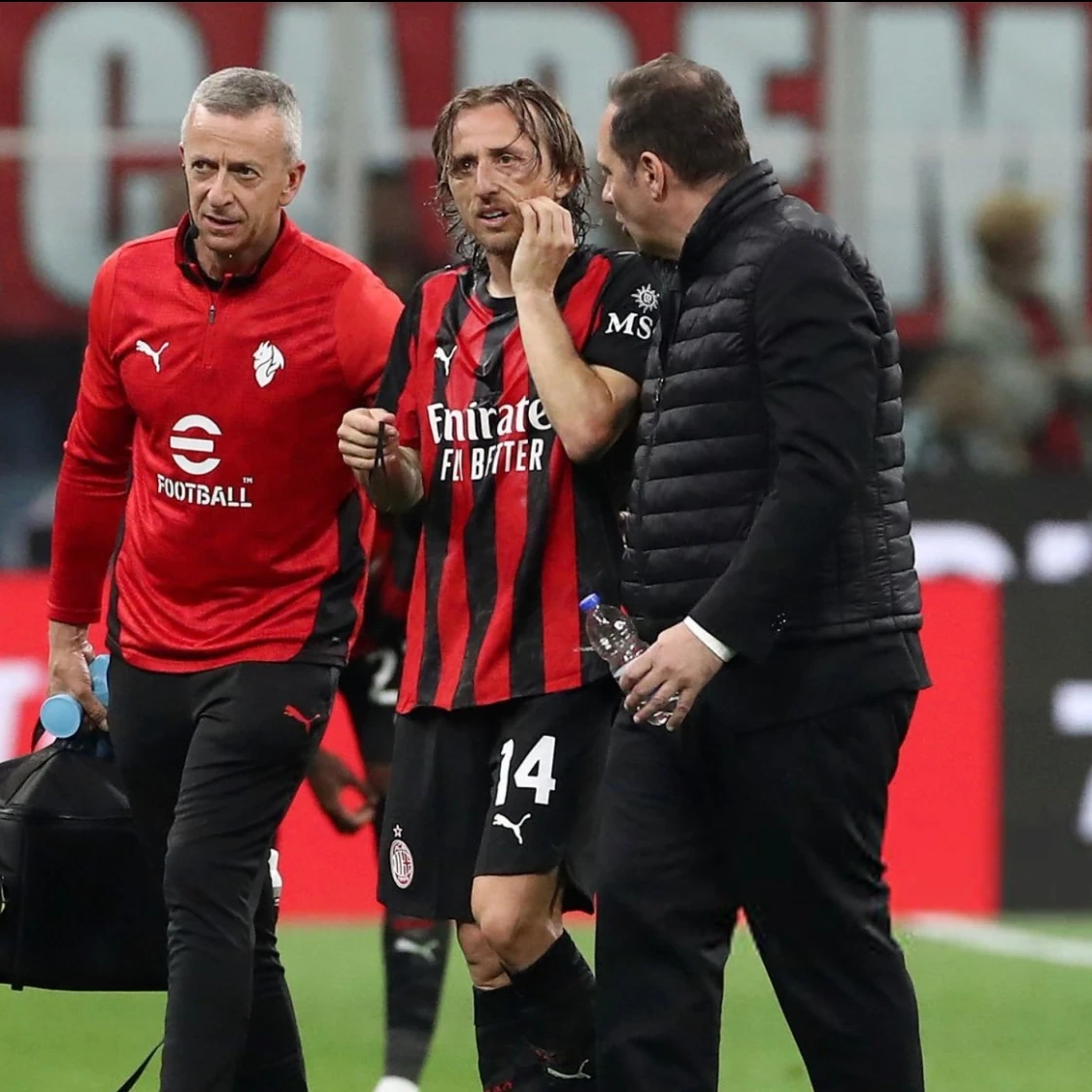 Nguy cơ khán giả không được xem trực tiếp vòng bảng U17 châu Á; FIFA dự kiến áp dụng cơ chế “ân xá thẻ vàng” mới tại World Cup 2026