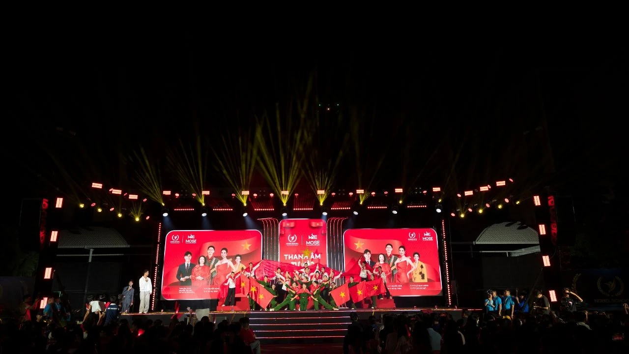 Sắc đỏ tháng Tư lan tỏa trong trường học