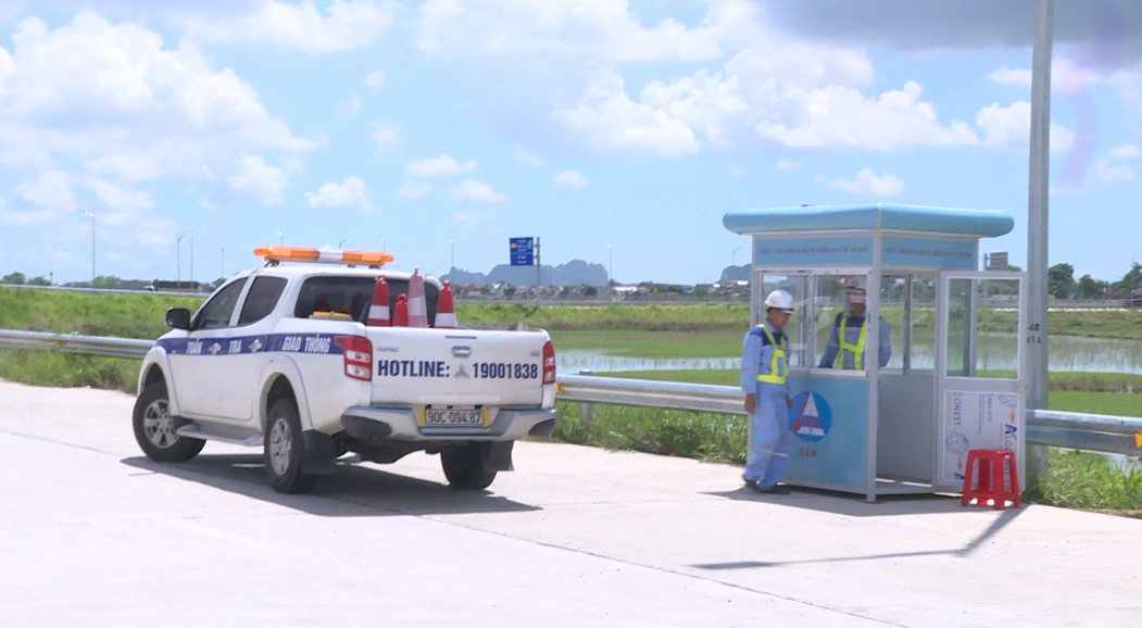 Duy trì chế độ ứng trực tại điểm “nóng” giao thông trên cao tốc