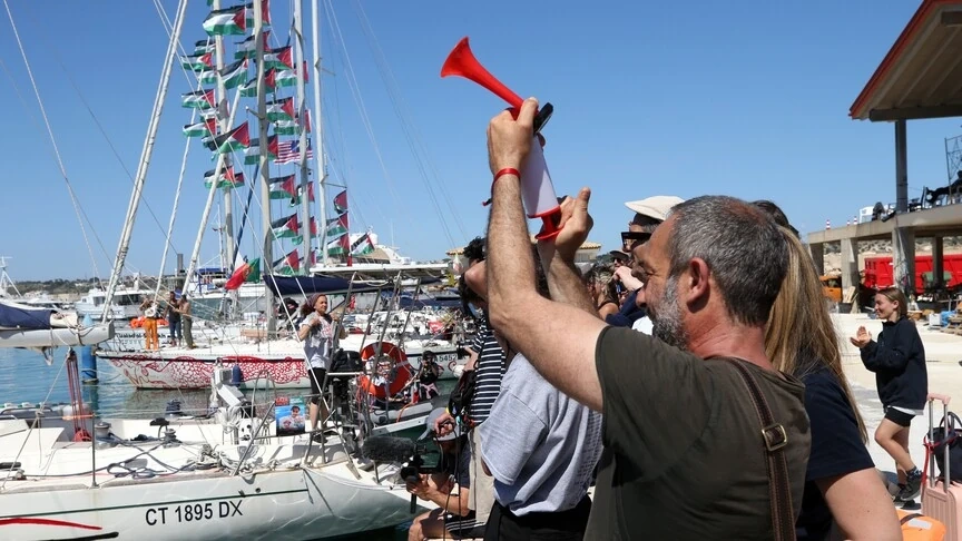 Israel chặn bắt các tàu viện trợ nhân đạo hướng tới Gaza