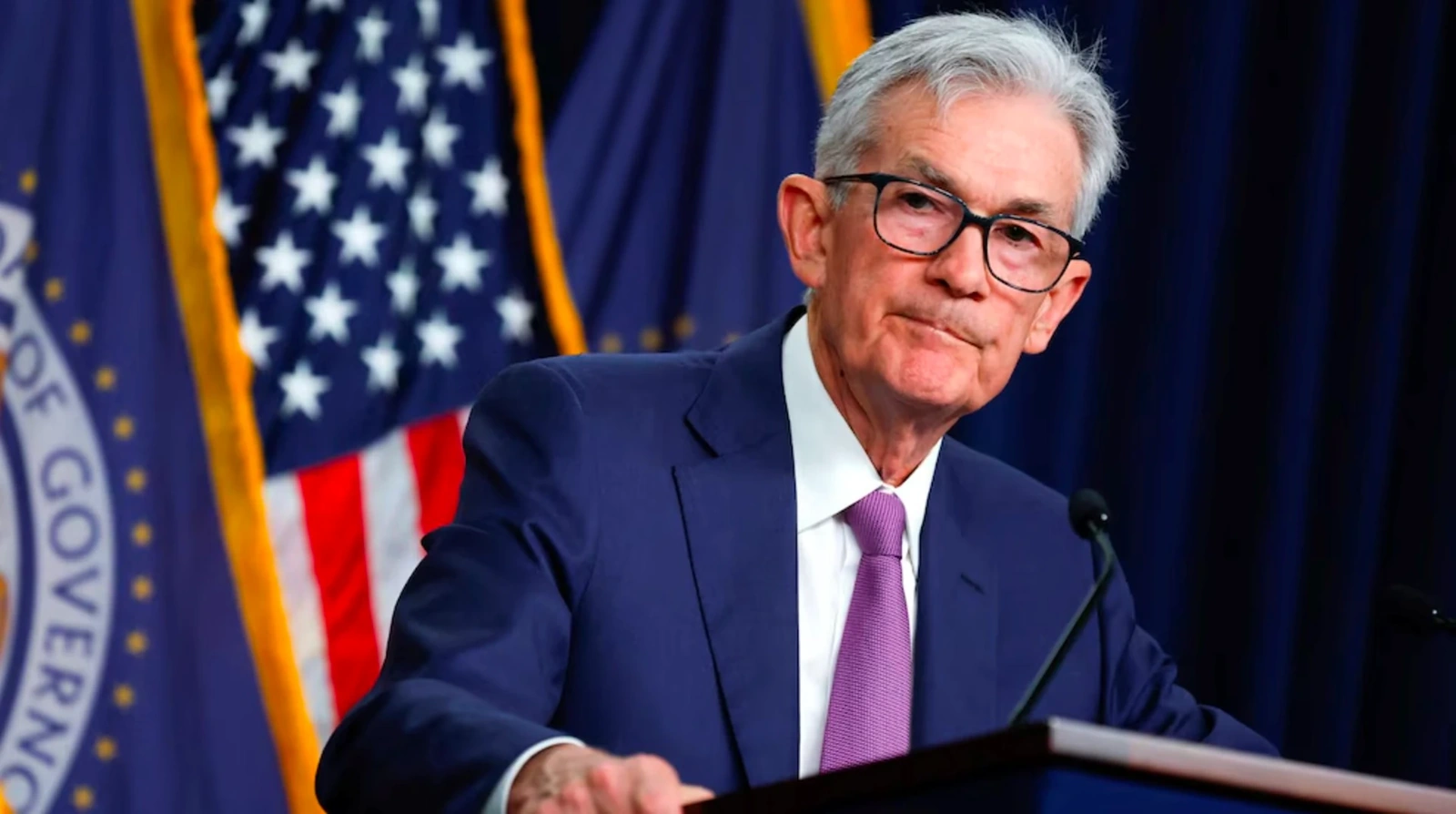 FED giữ nguyên lãi suất, tiếp tục duy trì lập trường thận trọng