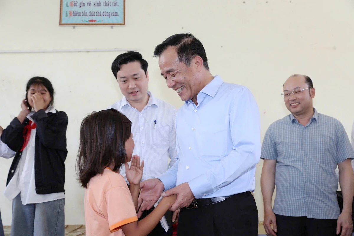Bí thư Tỉnh ủy Lê Đức Thái thăm, kiểm tra tình hình thực hiện nhiệm vụ tại các xã vùng cao biên giới