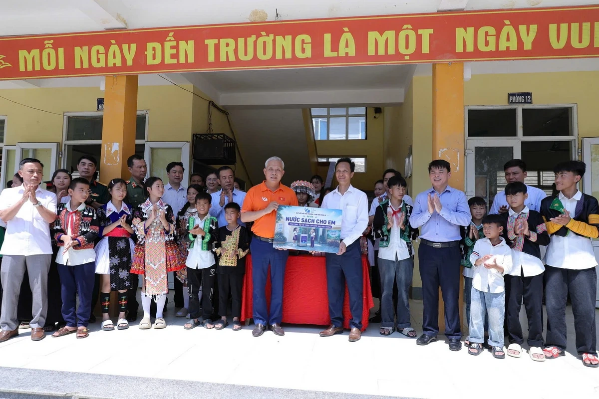 Bí thư Tỉnh ủy Lê Đức Thái thăm, kiểm tra tình hình thực hiện nhiệm vụ tại các xã vùng cao biên giới