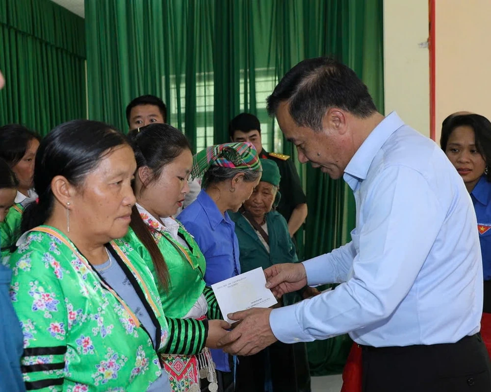 Bí thư Tỉnh ủy Lê Đức Thái thăm, kiểm tra tình hình thực hiện nhiệm vụ tại các xã vùng cao biên giới