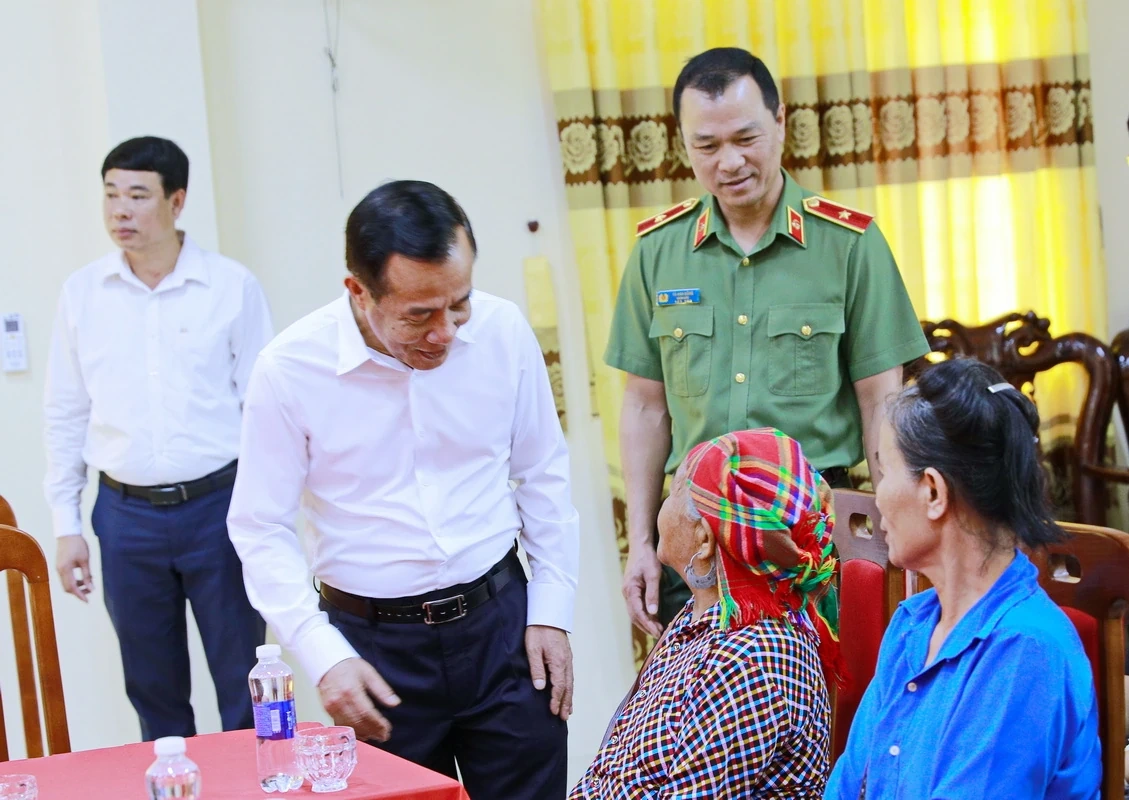 Bí thư Tỉnh ủy Lê Đức Thái kiểm tra tình hình đời sống và việc thực hiện nhiệm vụ của cấp ủy, chính quyền, lực lượng vũ trang vùng cao biên giới