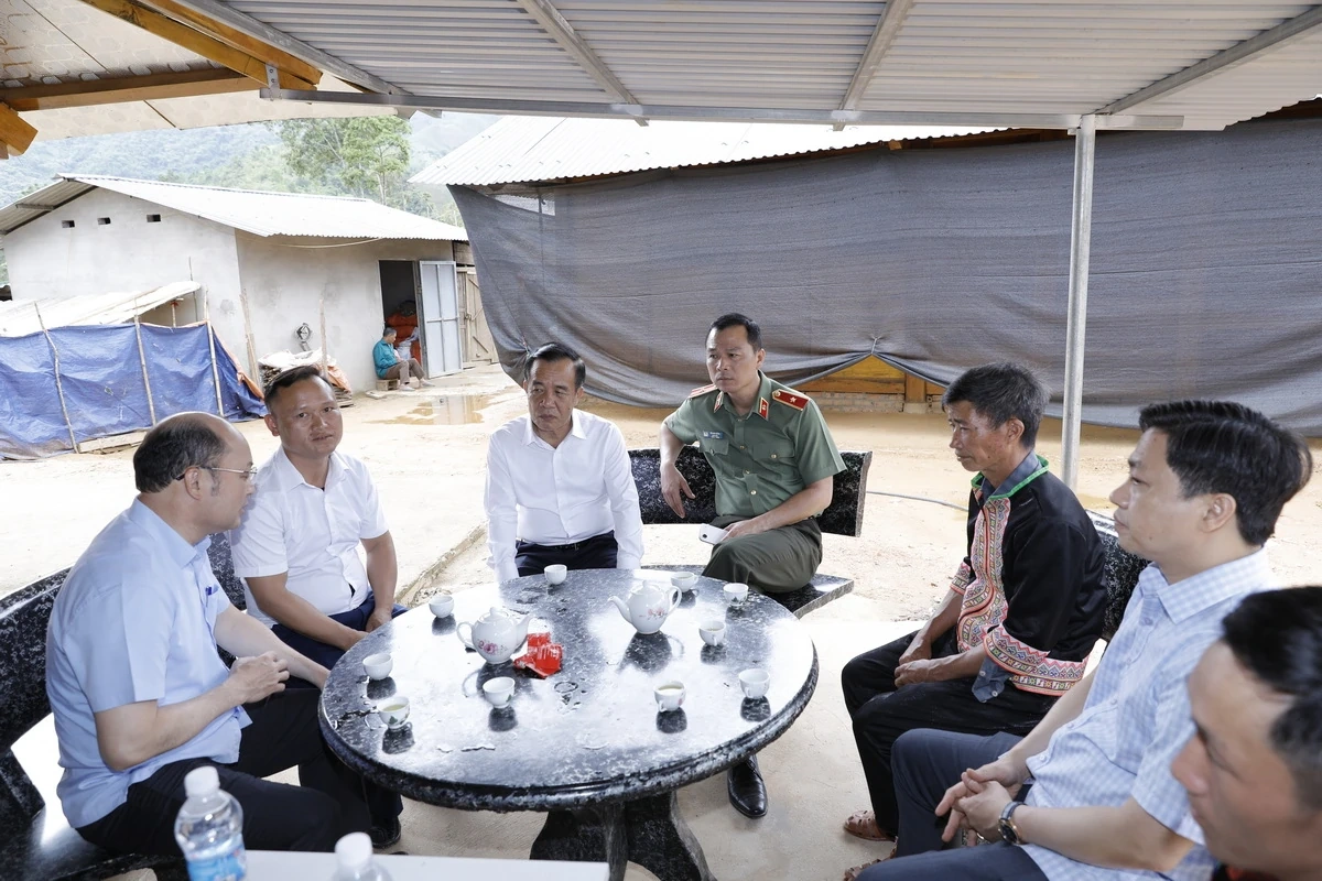 Bí thư Tỉnh ủy Lê Đức Thái kiểm tra tình hình đời sống và việc thực hiện nhiệm vụ của cấp ủy, chính quyền, lực lượng vũ trang vùng cao biên giới