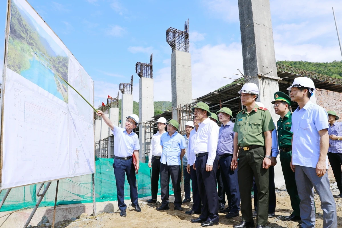 Bí thư Tỉnh ủy Lê Đức Thái kiểm tra tình hình đời sống và việc thực hiện nhiệm vụ của cấp ủy, chính quyền, lực lượng vũ trang vùng cao biên giới