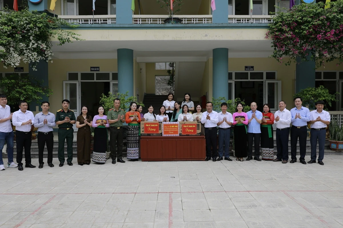 Bí thư Tỉnh ủy Lê Đức Thái kiểm tra tình hình đời sống và việc thực hiện nhiệm vụ của cấp ủy, chính quyền, lực lượng vũ trang vùng cao biên giới
