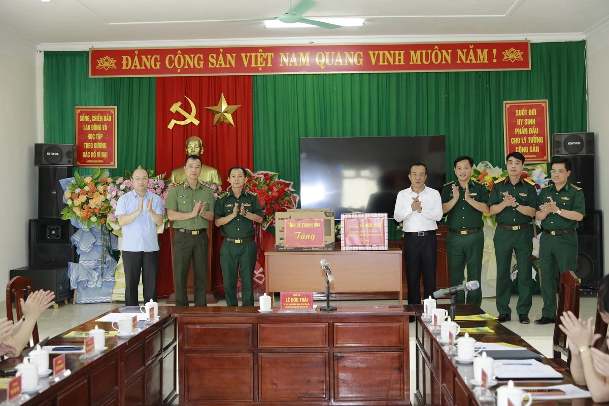 Bí thư Tỉnh ủy Lê Đức Thái kiểm tra tình hình đời sống và việc thực hiện nhiệm vụ của cấp ủy, chính quyền, lực lượng vũ trang vùng cao biên giới