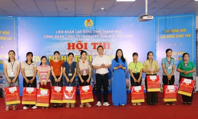 Hội thi tay nghề giỏi trong công nhân lao động Công ty TNHH Giầy Sunjade Việt Nam