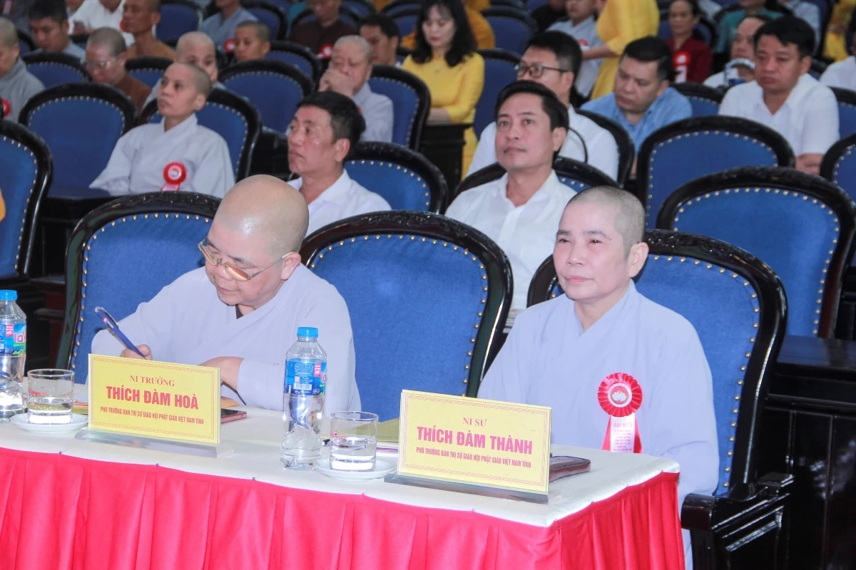 Biểu dương điển hình tiên tiến phong trào xây dựng “Chùa cảnh tinh tiến, gương mẫu”