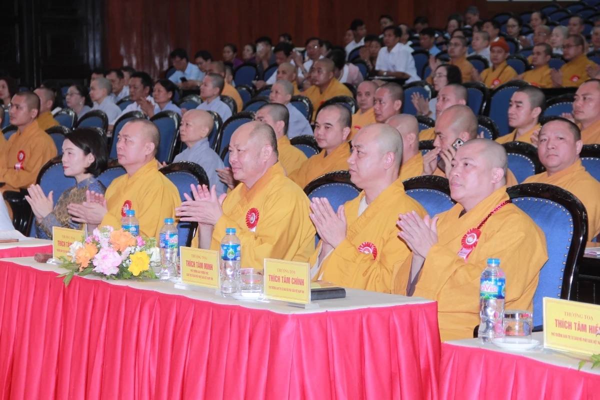 Biểu dương điển hình tiên tiến phong trào xây dựng “Chùa cảnh tinh tiến, gương mẫu”