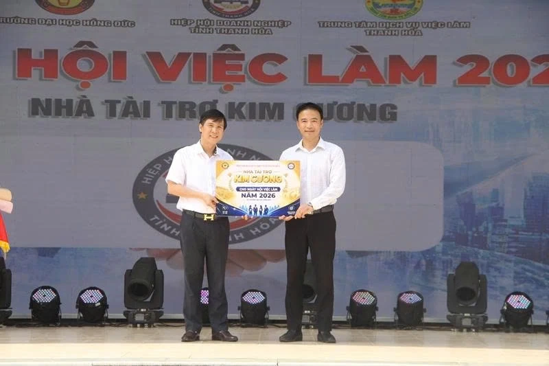 39 doanh nghiệp tham gia Ngày hội việc làm Trường Đại học Hồng Đức