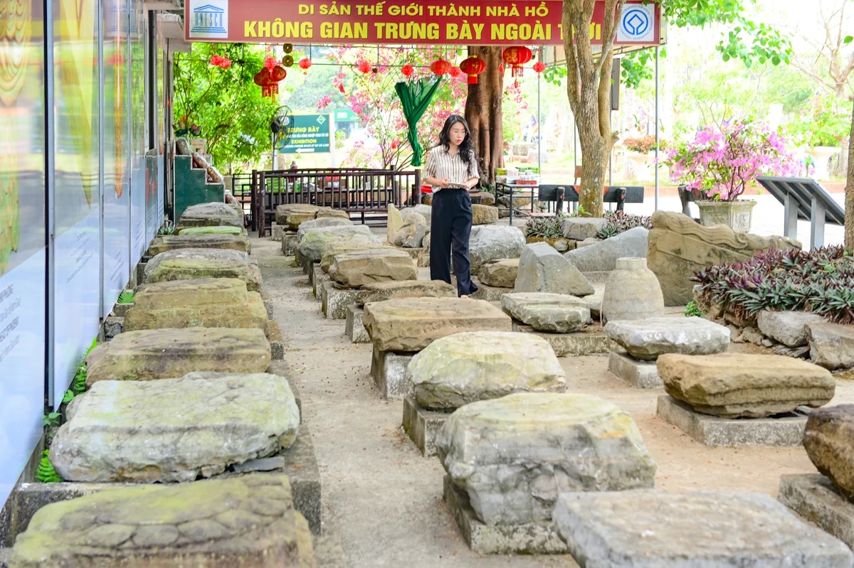 Hé lộ hệ thống chân đá tảng dưới lòng Thành Nhà Hồ