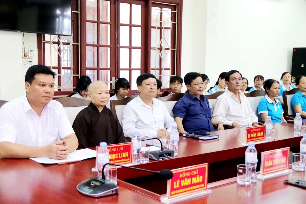 Phụ nữ phường Hàm Rồng ra mắt mô hình mẹ đỡ đầu trẻ mồ côi