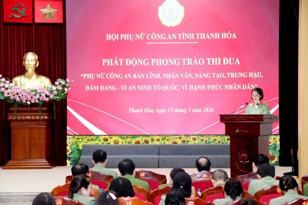 Tuyên dương, trao giải thưởng “Phụ nữ Công an Thanh Hóa tiêu biểu năm 2025