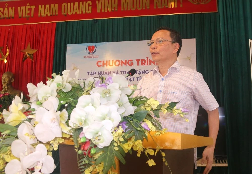 Trao tặng 520 xe lăn cho người khuyết tật trên địa bàn tỉnh