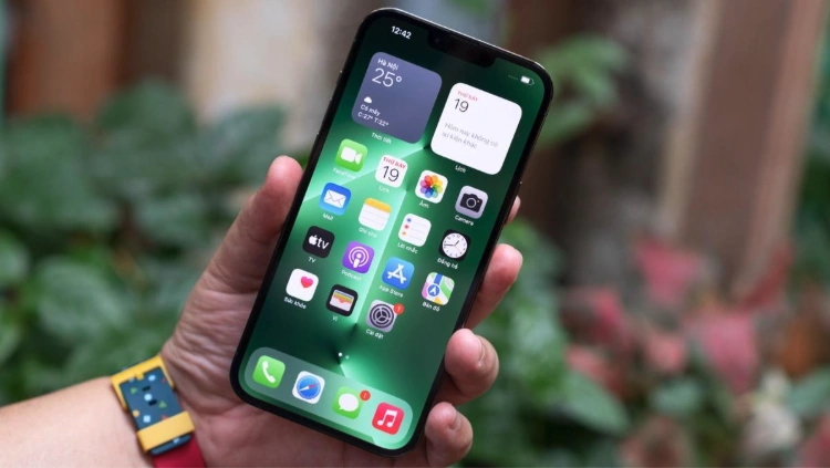 iPhone 12 cũ và iPhone 13 Pro Max cũ - Ưu đãi lớn tại CellphoneS