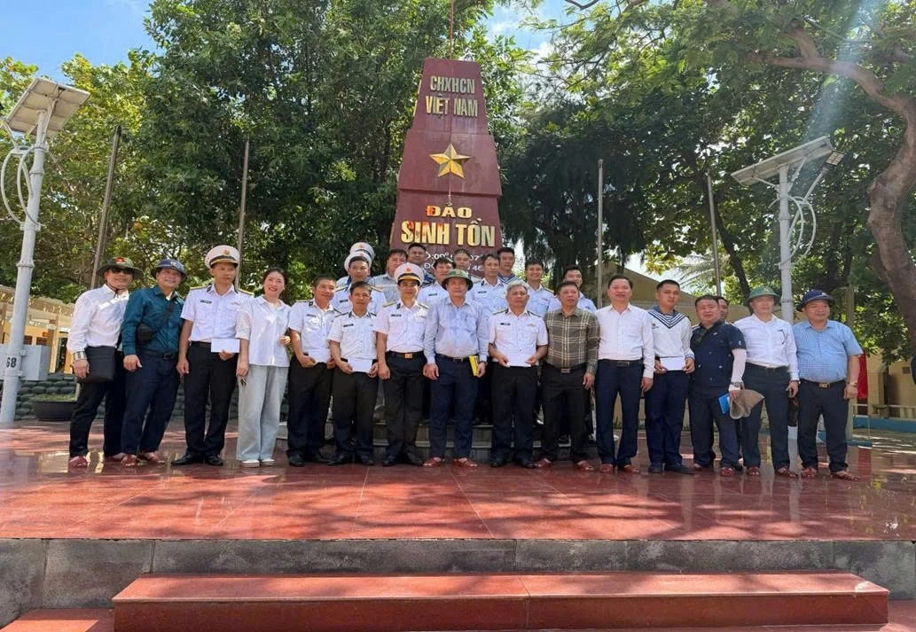 Từ xứ Thanh đến Trường Sa - Hành trình của niềm tin