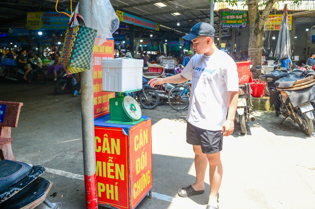 Lắp cân đối chứng tại các chợ hải sản ở Sầm Sơn