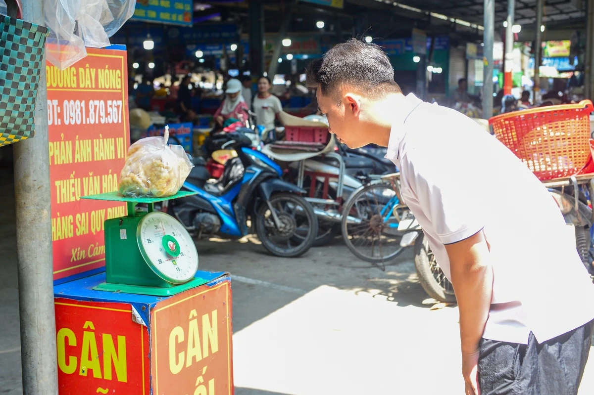 Lắp cân đối chứng tại các chợ hải sản ở Sầm Sơn