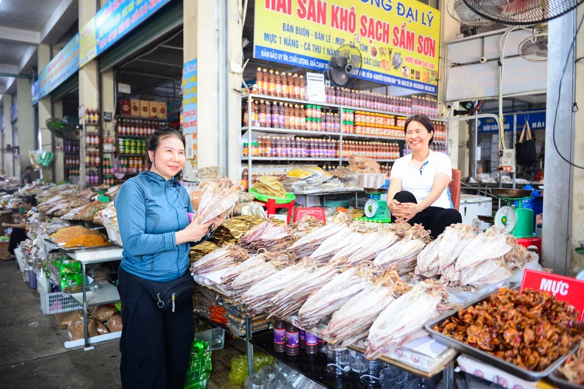Lắp cân đối chứng tại các chợ hải sản ở Sầm Sơn