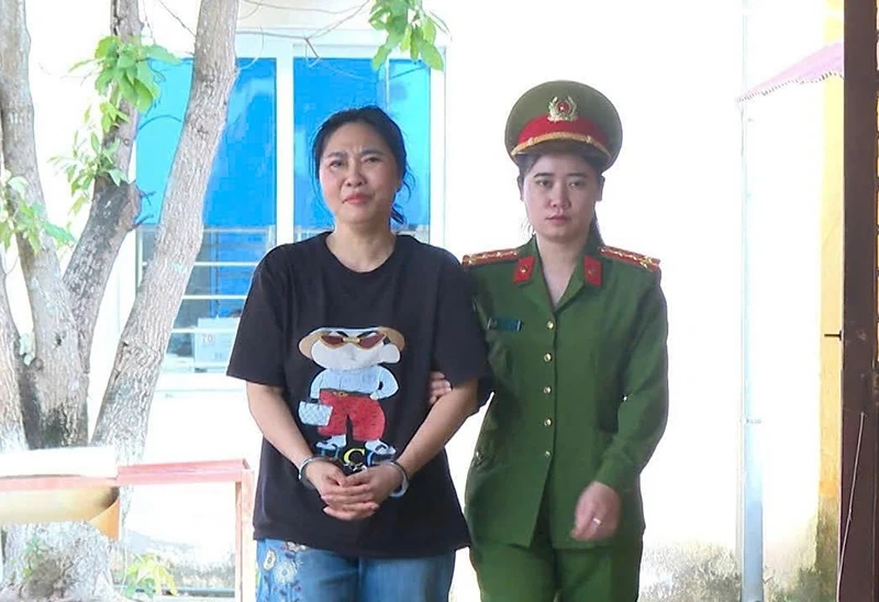 Bắt đối tượng lừa góp vốn đầu tư và nhận tiền “chạy” giấy tờ đất đai