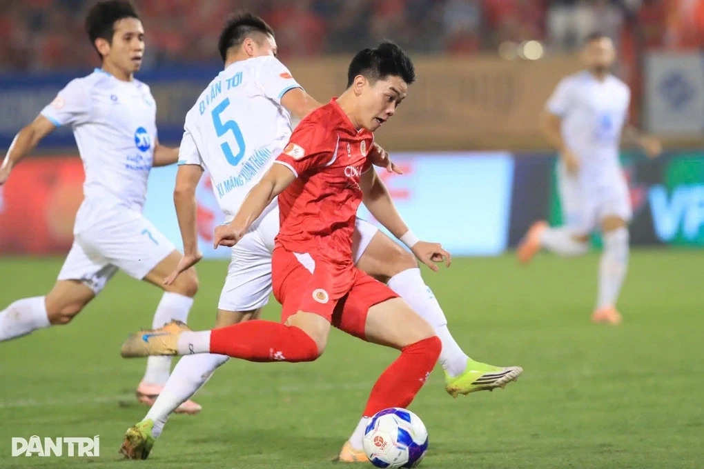 U17 Việt Nam quyết đấu UAE tranh vé World Cup; Barcelona đăng quang La Liga sớm 3 vòng đấu