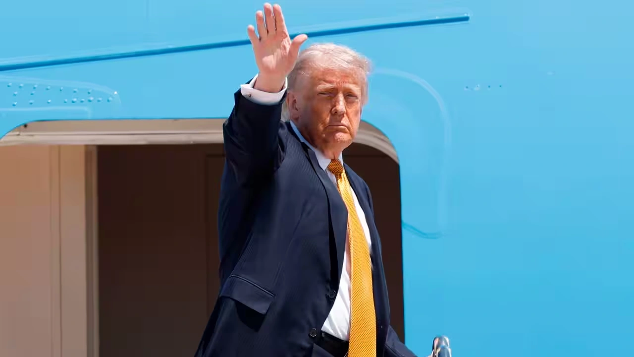 Tổng thống Mỹ Donald Trump bắt đầu công du Trung Quốc