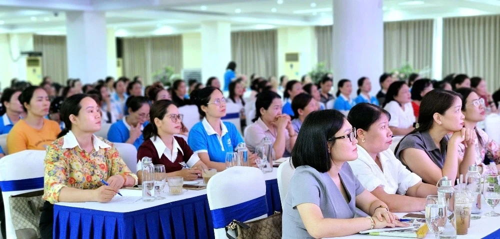 Bồi dưỡng các chuyên đề nghiệp vụ công tác Hội Phụ nữ