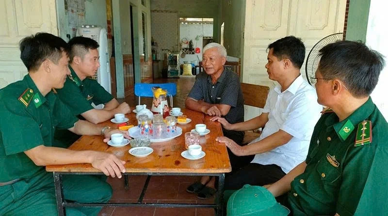 Giữ yên xóm làng từ cơ sở